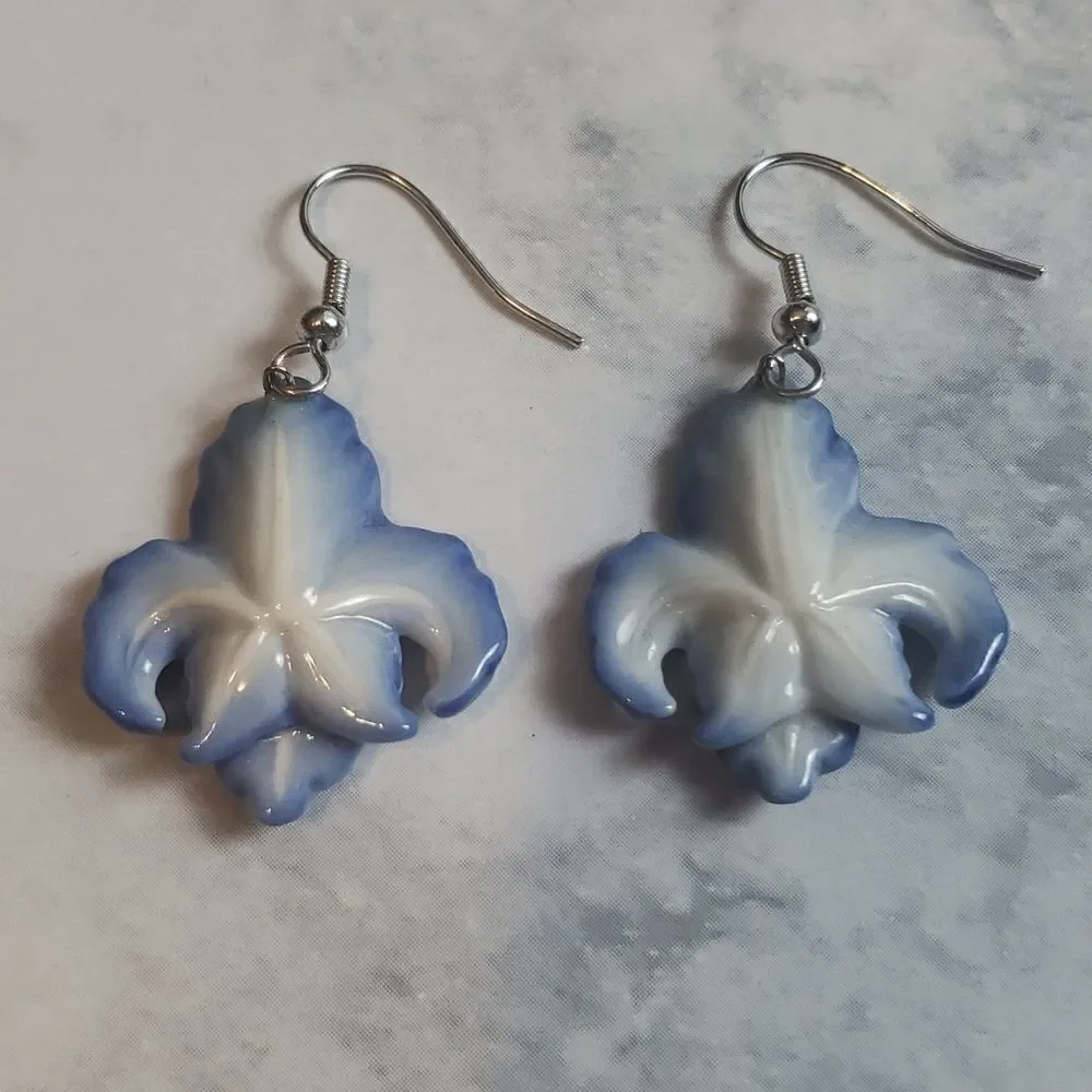 Franz‎ Porcelain Blue Iris Flower Rhodium Plated Brass Porcelain Necklace